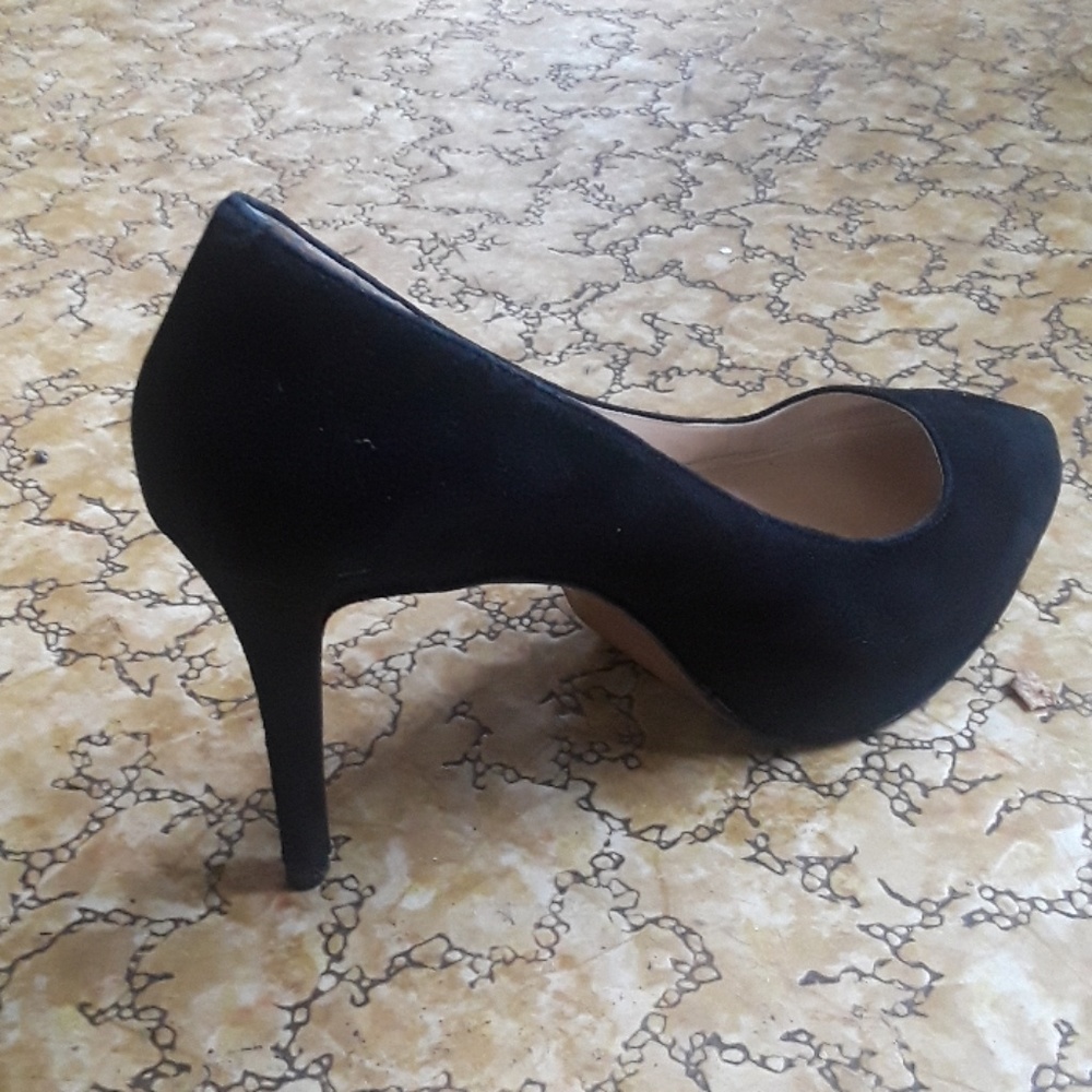 Gorgeous Black Suede heeled Shoes